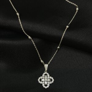 Cadena con Bolines de Plata y Colgante de Trébol con Circones Brillantes