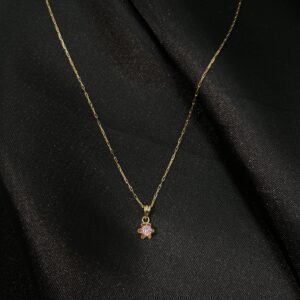 Cadena de Oro 18K con Colgante de Flor y Circonita Rosada: Elegancia y Feminidad