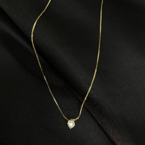 Cadena Delgada con Colgante Punto de Luz Brillante en Forma de Corazón