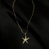 Cadena con Bolines y Estrella de Mar Radiante: El Lujo del Verano