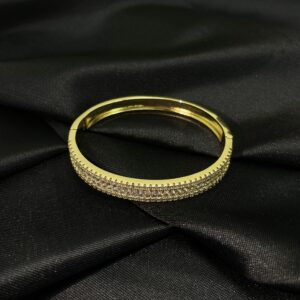 Esclava Enchapada en Oro con Circones Brillantes