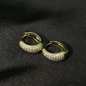 Aros Colgantes con Detalles Brillantes: Lujo y Sofisticación